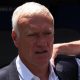 El seleccionador francés Didier Deschamps canta el himno nacional antes del partido de la fase de grupos de la Copa Mundial de la FIFA 2026 entre Francia y Senegal, en Nueva Jersey, EE. UU. EFE/EPA/SARAH YENESEL