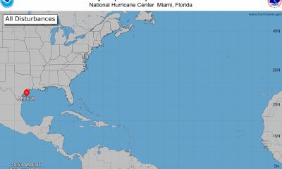 Fotografía tomada este miércoles de la página del Centro Nacional de Huracanes (NHC, en inglés) que muestra un gráfico de la tormenta tropical Arthur, primer ciclón de la temporada del Atlántico, frente a las costas de Texas. EFE/ Centro Nacional de Huracanes /SOLO USO EDITORIAL/NO VENTAS/ SOLO DISPONIBLE PARA ILUSTRAR LA NOTICIA QUE ACOMPAÑA (CRÉDITO OBLIGATORIO)