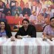 La coordinadora del área de la defensa a la dignidad humana de la Oficina de los Derechos Humanos del Arzobispado en Guatemala, Luisa Nicolau (i), el director de la Casa del Migrante, Percy Cervera (c), y el director ejecutivo de la Asociación Lambda, Carlos Valdes, asisten a una rueda de prensa este jueves, en Ciudad de Guatemala (Guatemala).EFE/ Mariano Macz.