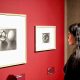 - El artista gráfico neerlandés y accidentalmente matemático Maurits Cornelis Escher merece desde mañana una exposición retrospectiva en el centro cultural Somerset House del centro del Londres, que podrá verse hasta el próximo 6 de septiembre. Son más de 150 obras las que componen esta selección de creaciones en las que Escher (1898 - 1972) dio rienda suelta a su imaginación teniendo siempre en cuenta las figuras, la geometría y las dimensiones, jugando con ellas hasta crear un estilo único. EFE/ Guillermo Garrido
