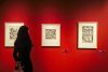 El artista gráfico neerlandés y accidentalmente matemático Maurits Cornelis Escher merece desde mañana una exposición retrospectiva en el centro cultural Somerset House del centro del Londres, que podrá verse hasta el próximo 6 de septiembre. Son más de 150 obras las que componen esta selección de creaciones en las que Escher (1898 - 1972) dio rienda suelta a su imaginación teniendo siempre en cuenta las figuras, la geometría y las dimensiones, jugando con ellas hasta crear un estilo único. EFE/ Guillermo Garrido
