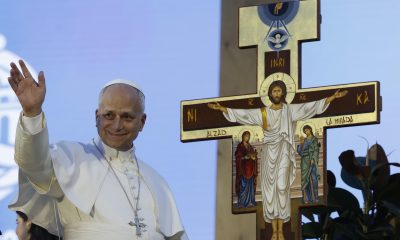 El papa León XIV preside una Vigilia de Oración con jóvenes en la madrileña Plaza de Lima, este sábado, primero de los seis días que componen su visita oficial a España. EFE/ J.J.Guillen POOL