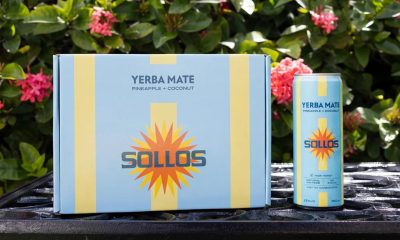Imagen de una caja de marca de bebidas de yerba mate SOLLOS, lanzada por Barron Trump, el hijo menor del presidente estadounidense, Donald Trump, e inspirada en la palabra Sol en español, que sale con un precio de 39 dólares por un paquete de 12 latas. EFE/Sollos /SOLO USO EDITORIAL /NO VENTAS /SOLO DISPONIBLE PARA ILUSTRAR LA NOTICIA QUE ACOMPAÑA /CRÉDITO OBLIGATORIO