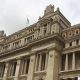 Fotografía de archivo en la que se captó un sector del frontispicio de la sede de la Corte Suprema de Argentina, en Buenos Aires (Argentina). EFE/Aitor Pereira