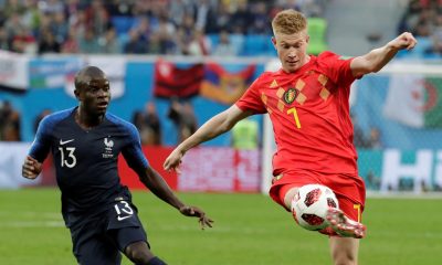 Fotografía de Sebastião Moreira, en la que puede verse en una imagen de archivo del 10 de julio de 2018 al internacional belga Kevin de Bruyne (d), durante un partido de su selección en el Mundial de Rusia. EFE *Sólo uso editorial*