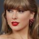 La cantante Taylor Swift, en una foto de archivo en una alfombra roja en Los Ángeles el 2 de febrero de 2025. EFE/EPA/ALLISON DINNER